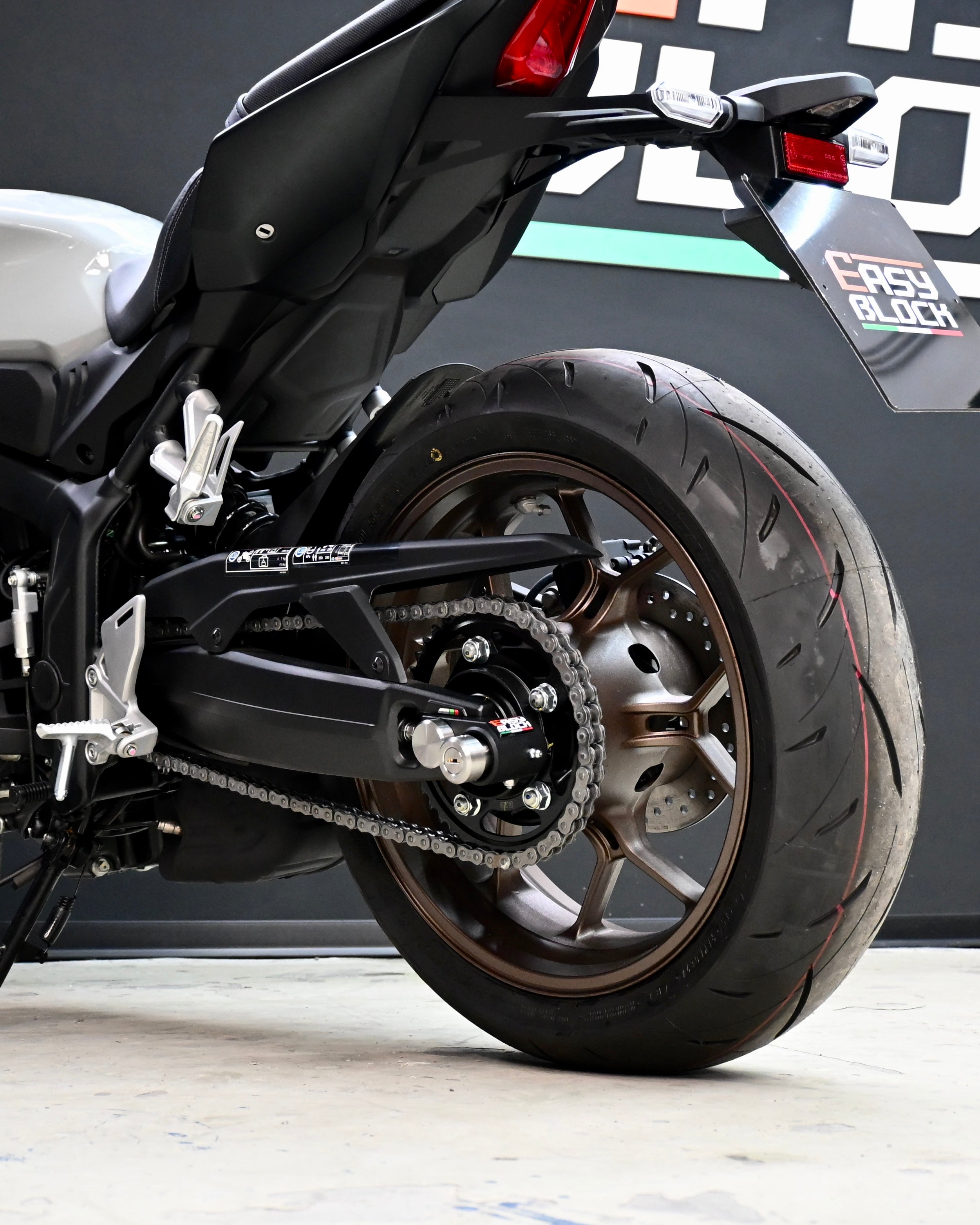 CB 650 r | f